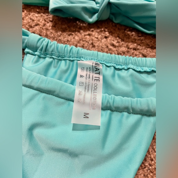 Matte Collection Set w/Cover Up - Picture 3 of 6